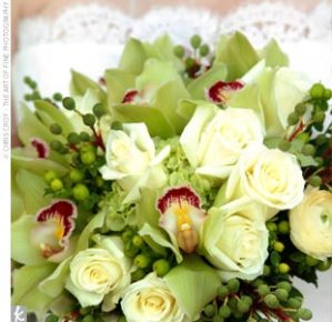 green-and-white-bouquet